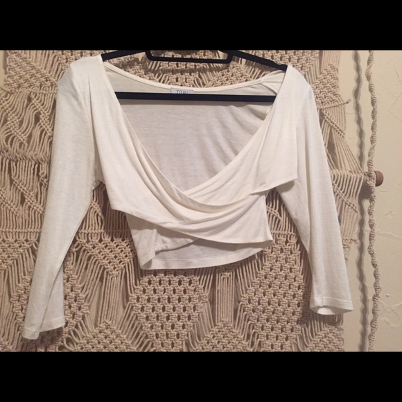Tobi crop wrap top