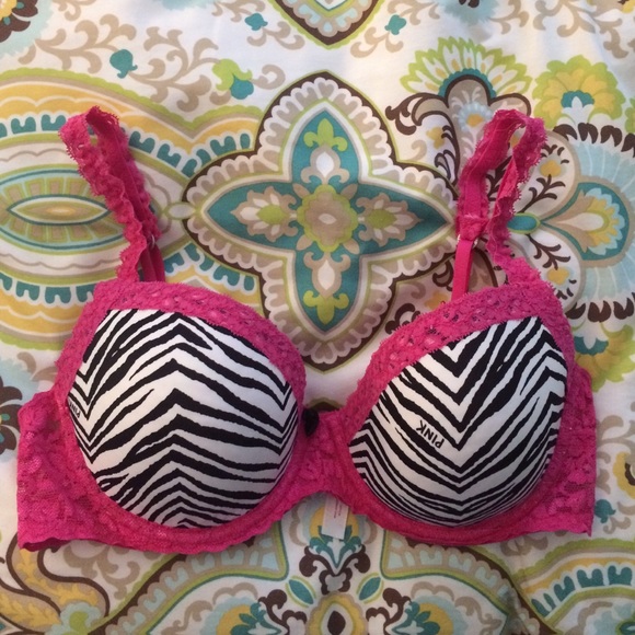 VS PINK lace Demi wing bra