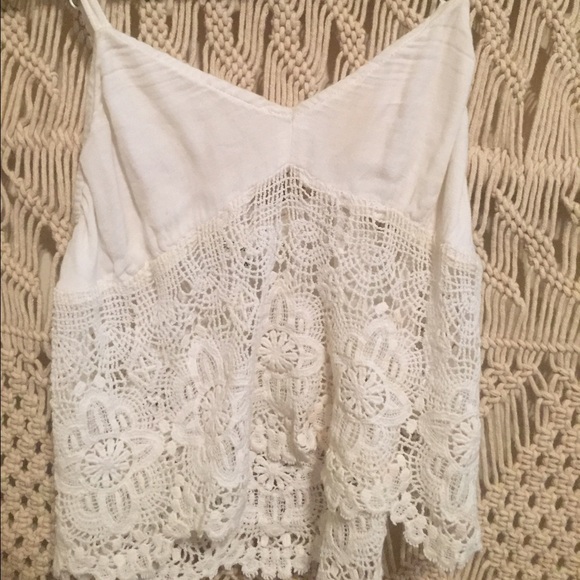 Crop lace top