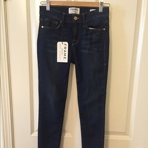 Frame Le skinny corp (Lennox)  size 24. Brand new.