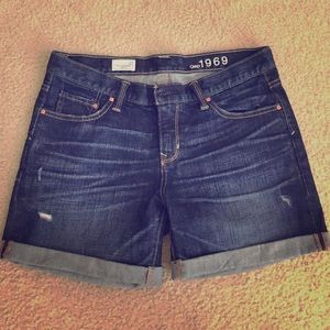 Gap size 27 jean shorts