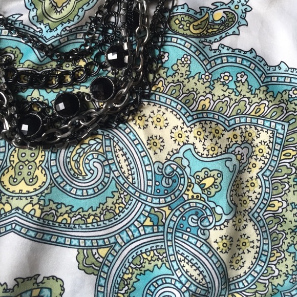 Mandala pattern peplum top - Picture 2 of 3