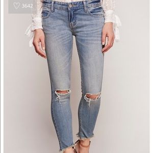 FP Destroyed Ankle Skinny