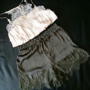 NWOT H&M olive silky shorts with lace detail