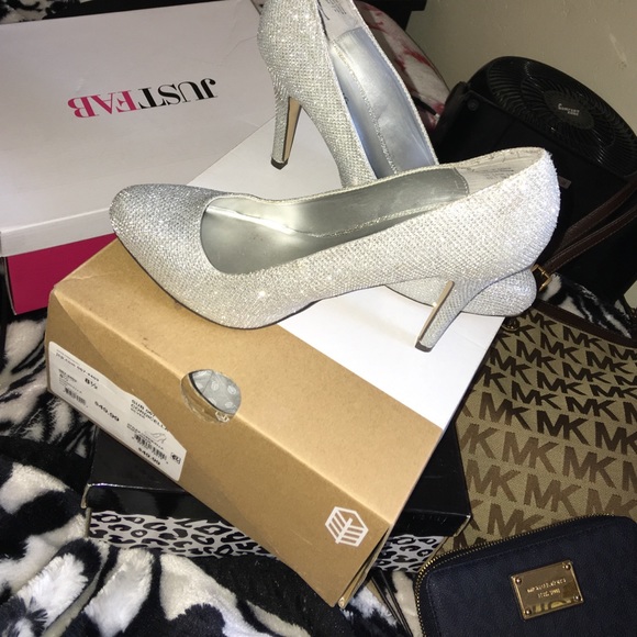Heels - Picture 2 of 2