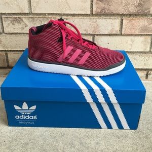 🎉🎉Adidas Veritas Mid K 🎉🎉