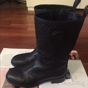 90% new tory burch leather booties.