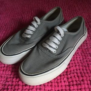 grey vans
