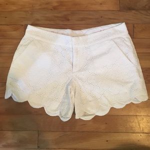 Lilly Pulitzer 'The Buttercup Short' Size 4