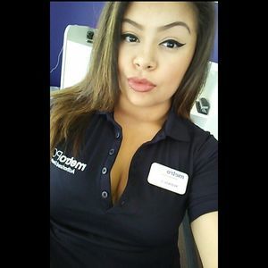 Meet your Posher, Monica