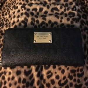 authentic full sized MK wallet