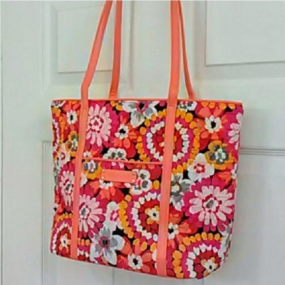 🌹Vera Bradley small Trimmed tote - Picture 2 of 4