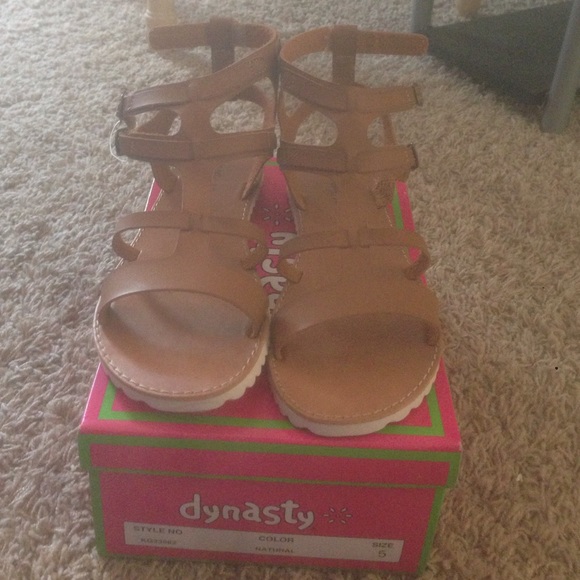Sandles