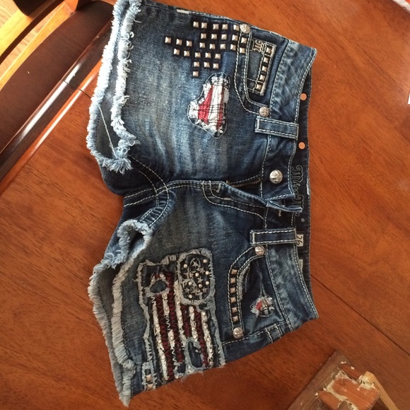 Miss Me American flag shorts - Picture 2 of 4