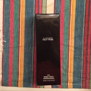 M.A.C prep and prime fix + (brand new)