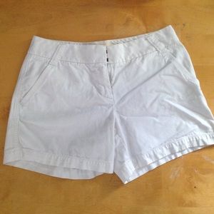 FINAL SALE 👋🏼 JCrew white chino shorts