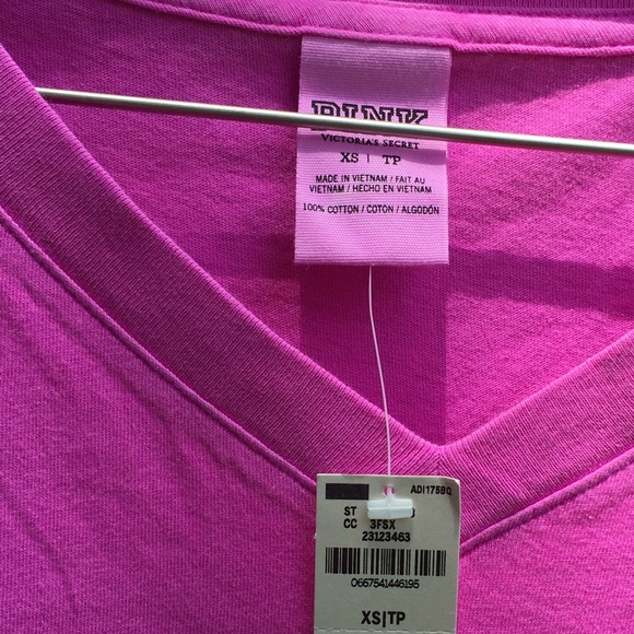‼️SOLD‼️BNWT VS PINK V-NECK CREW TEE - Picture 2 of 2