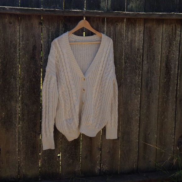 Cable knit Cardigan from Olive & Oak