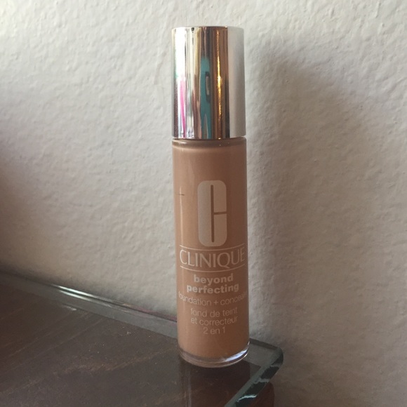 Clinique Beyond Perfecting Foundation/Concealer