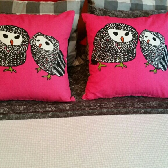2 IKEA Pillows