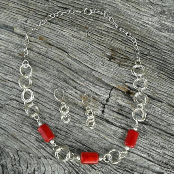 Necklace and earring set