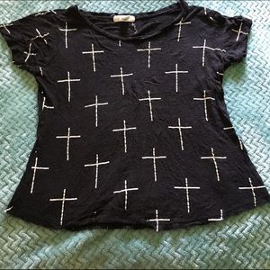 Short sleeve black tee with crosses