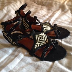 Lucky brand black and white gladiator sandals