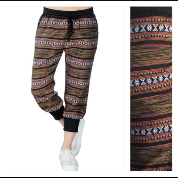 🔴PRICEDROP🔴Last1 Tribal Cropped Joggers XS sold - Picture 3 of 4