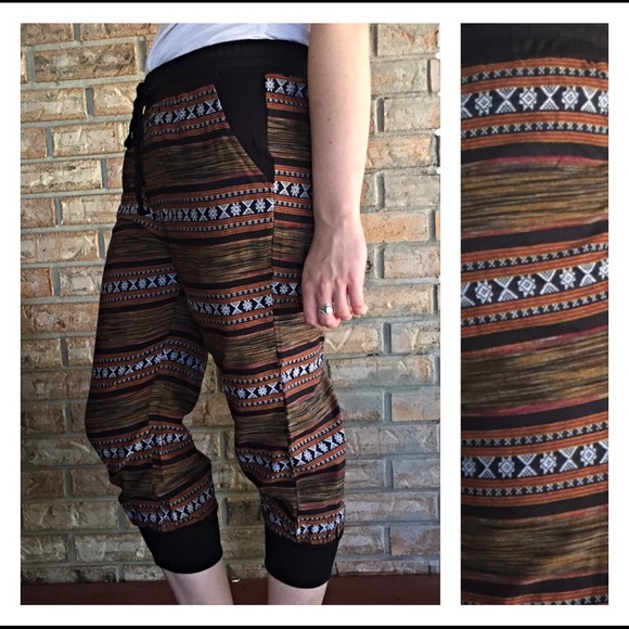 🔴PRICEDROP🔴Last1 Tribal Cropped Joggers XS sold - Picture 4 of 4