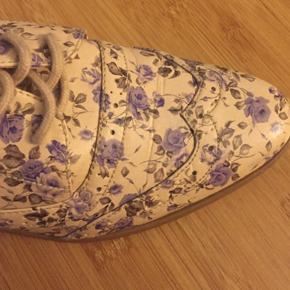 Flowered oxfords - Picture 2 of 3