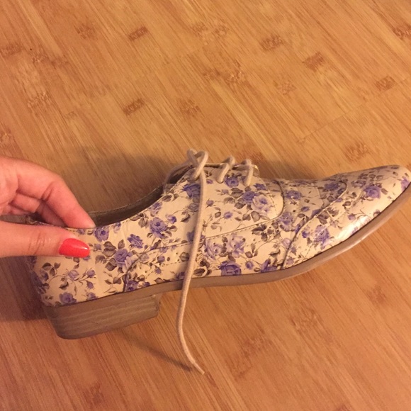Flowered oxfords - Picture 3 of 3