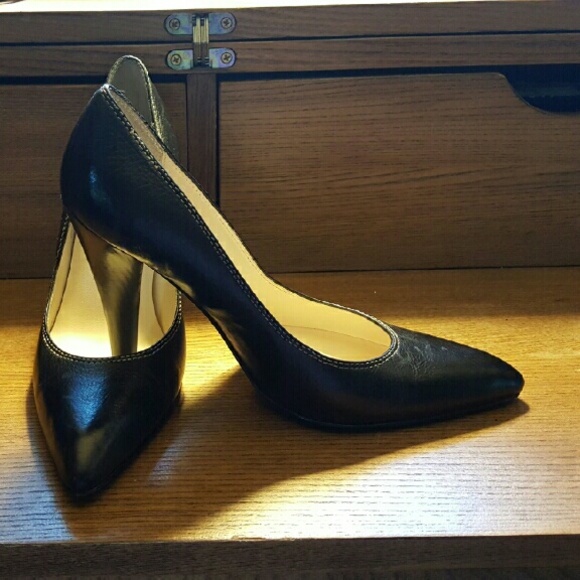 Black 3" heel pump