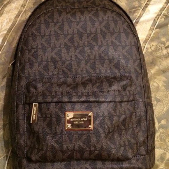 Michael Kors Handbags - Mk pack back