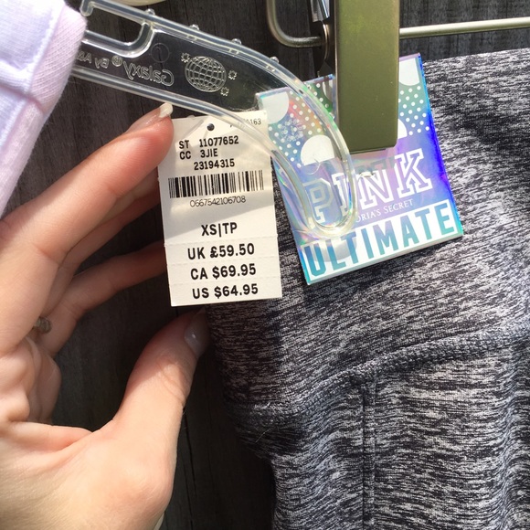 ‼️SOLD‼️BNWT VS PINK ULTIMATE YOGA AND TANK SET - Picture 3 of 3