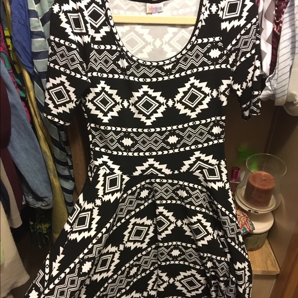 EUC Lularoe small Nicole dress
