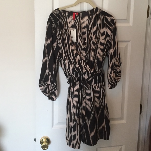 Cute nude and black romper Large from 5|48