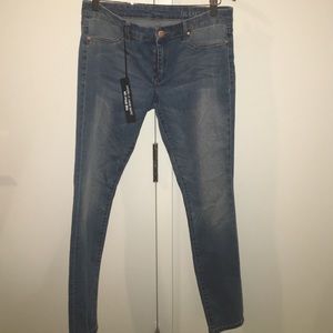 Brand New BlankNYC Spray On Super Skinny Jeans