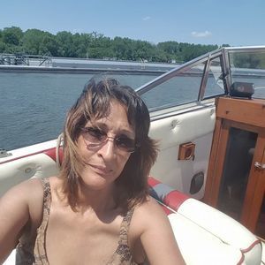 Meet your Posher, Evan linda