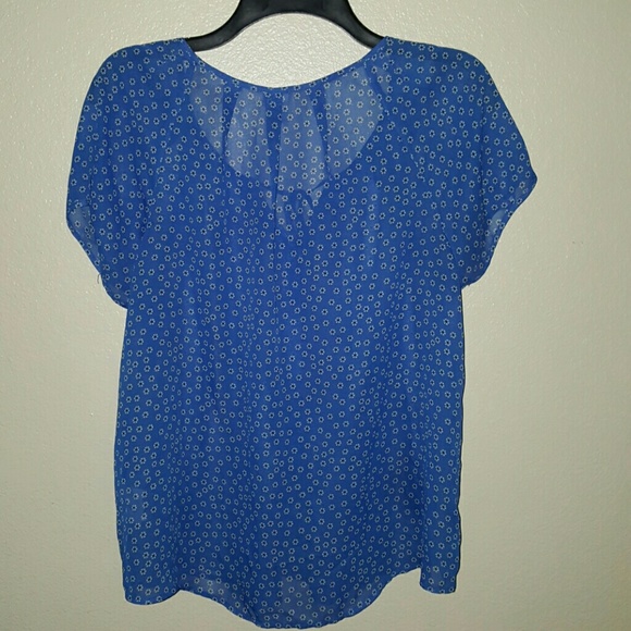 ❌SOLD ❌ Sheer Old Navy Button Down Blouse - Picture 3 of 3