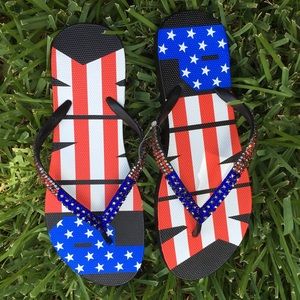 BNWT VS PINK CUSTOM BLING AMERICANA FLIP FLOPS