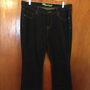Old Navy Sweetheart Bootcut Jeans. 12 Regular ❤️