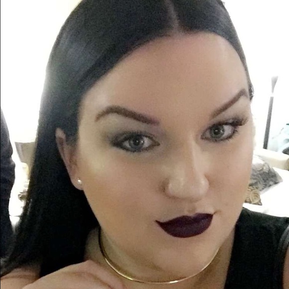 Meet your Posher, Clair