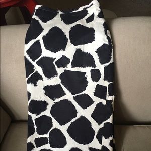 Ann Taylor Loft Giraffe print skirt size 8