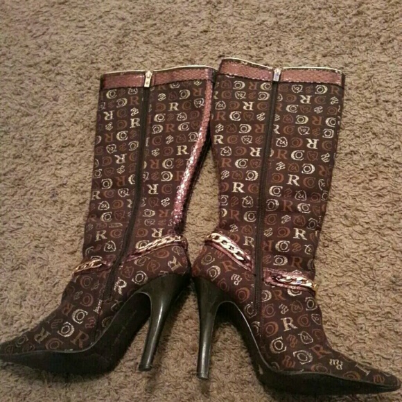 Boots - Picture 3 of 3