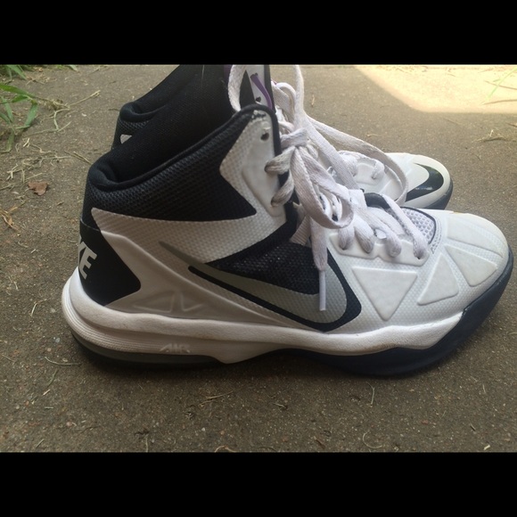 Girls Nike basketball shoes