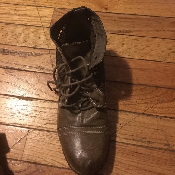 Lace booties - Picture 2 of 4