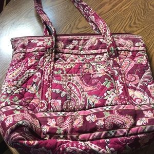 Vera bradley zip tote with front pockets