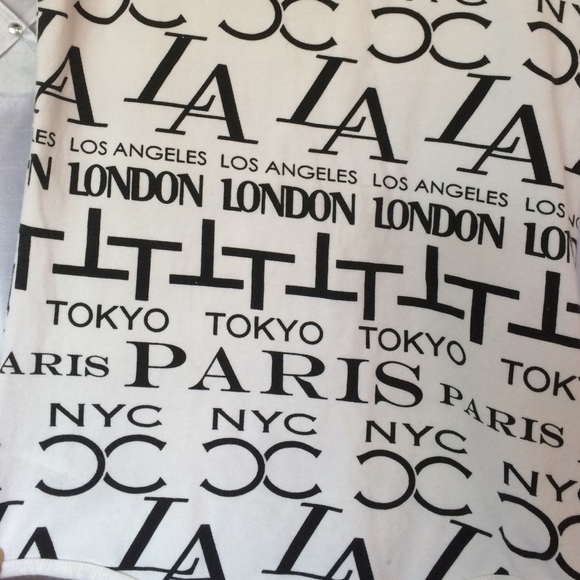 Forever 21 top in bodysuit form 🌾 - Picture 2 of 3