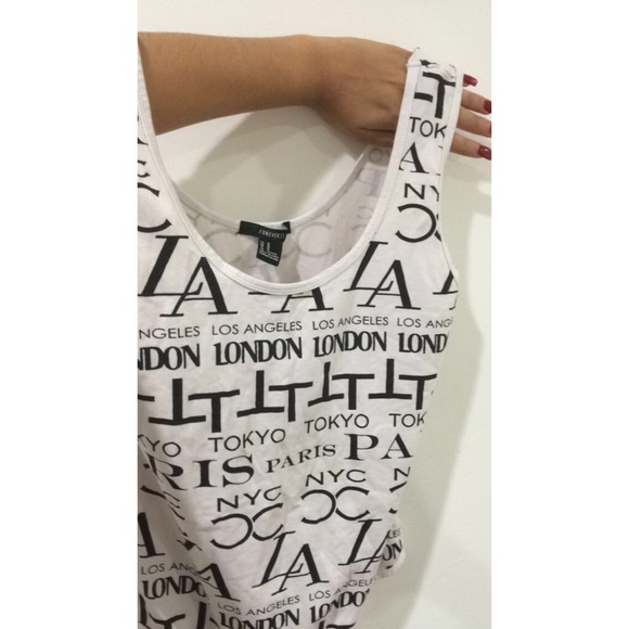 Forever 21 top in bodysuit form 🌾 - Picture 3 of 3