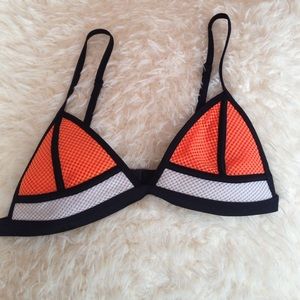 Colorblock triangle bikini